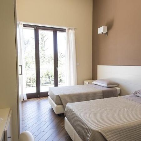 Golden House Hotel Месане Екстериор снимка