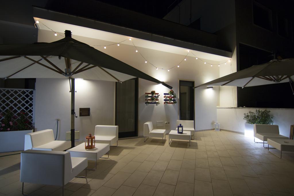 Golden House Hotel Месане Екстериор снимка